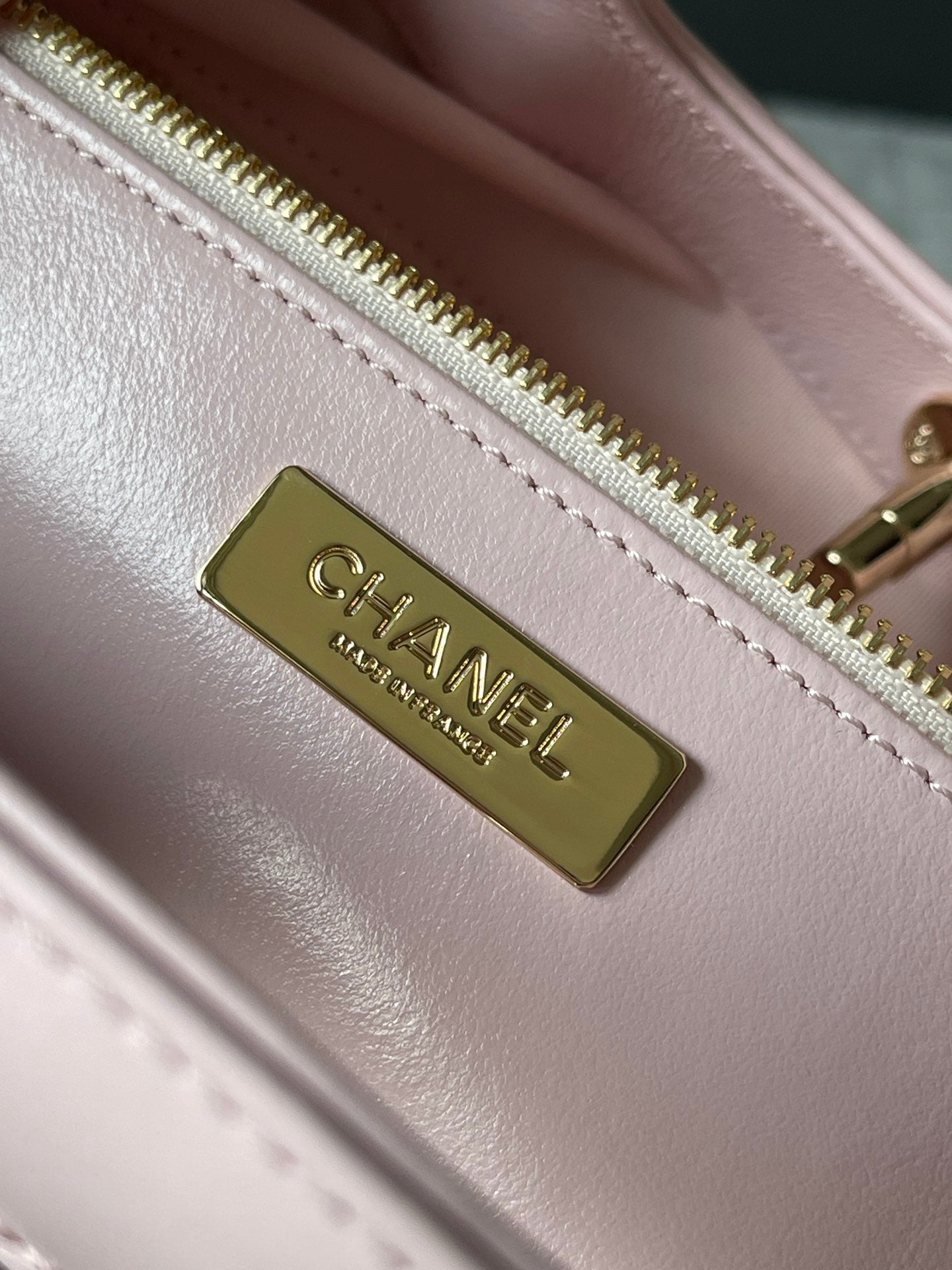 SAC SHOPPING CC MEDIUM 36 EN CUIR DE VEAU ROSE PÂLE