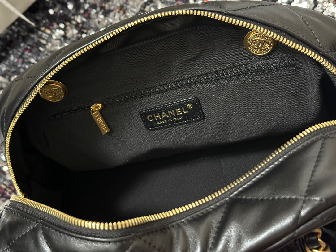 SAC BOWLING 33 EN AGNEAU SOUPLE NOIR MÉTALLERIE DORÉE
