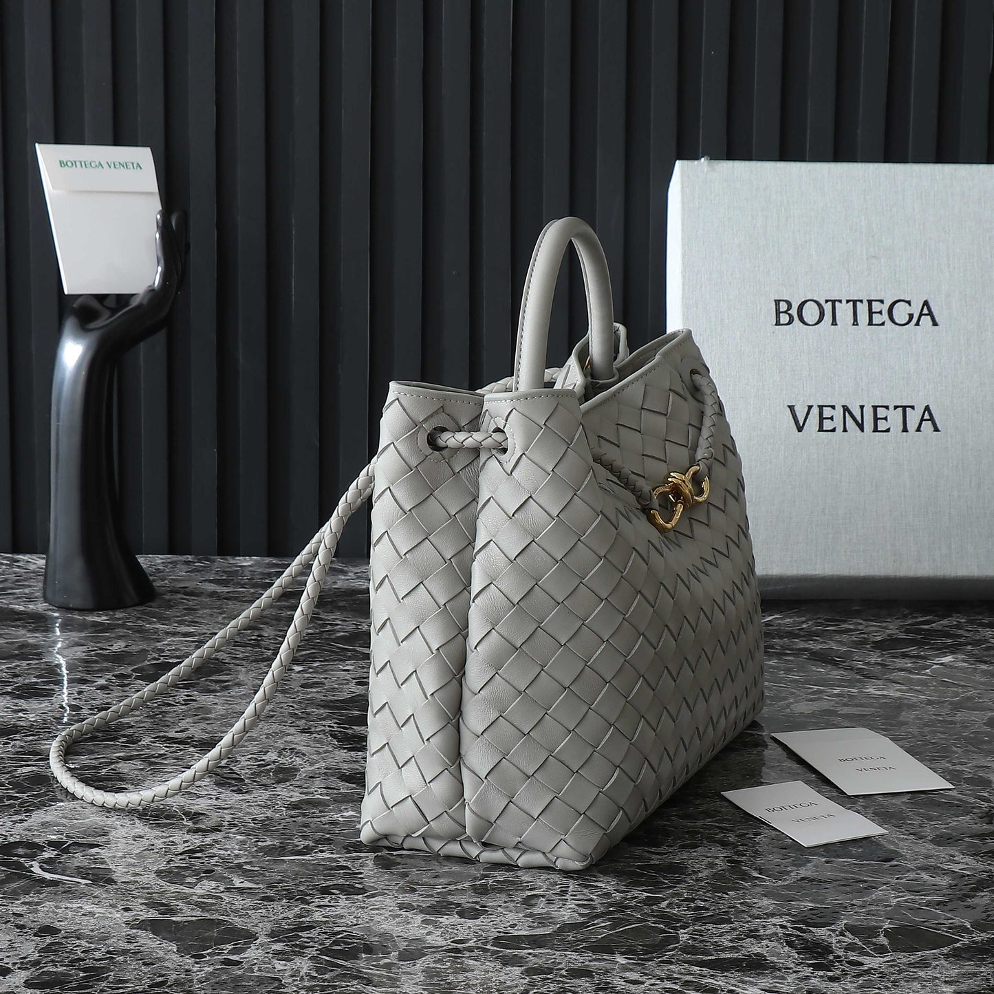 BV MEDIUM ANDIAMO 32CM AGNEAU GRIS