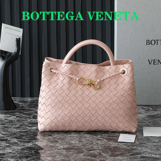 MEDIUM ANDIAMO 32 EN CUIR D'AGNEAU ROSE PÂLE