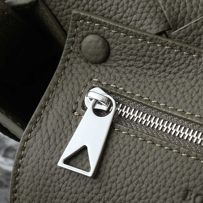 BOTTEGA VENETA DIAGO 22 EN CUIR DE VEAU OLIVE FONCÉ QUINCAILLERIE ARGENTÉE 25S
