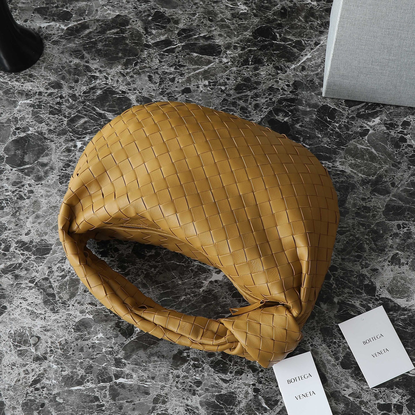 BOTTEGA VENETA 25S MINI JODIE 36 EN CUIR DE VEAU BRONZE CHAUD MATÉRIEL DORÉ