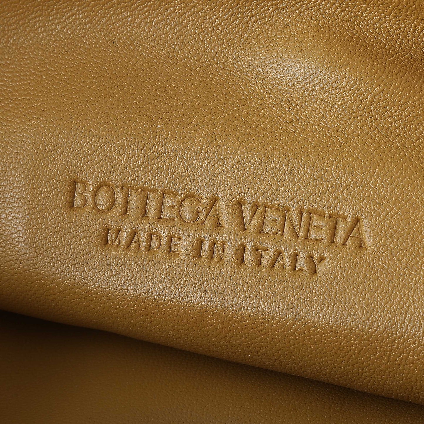 BOTTEGA VENETA 25S MINI JODIE 36 EN CUIR DE VEAU BRONZE CHAUD MATÉRIEL DORÉ