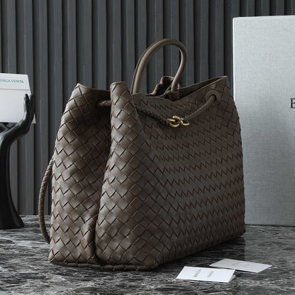 BOTTEGA VENETA 25S GRAND SAC ANDIAMO 42 EN CUIR DE VEAU MARRON FONCÉ AVEC QUINCAILLERIE DORÉE