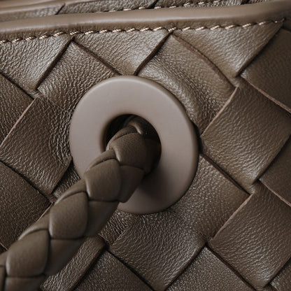 BOTTEGA VENETA 25S GRAND SAC ANDIAMO 42 EN CUIR DE VEAU MARRON FONCÉ AVEC QUINCAILLERIE DORÉE