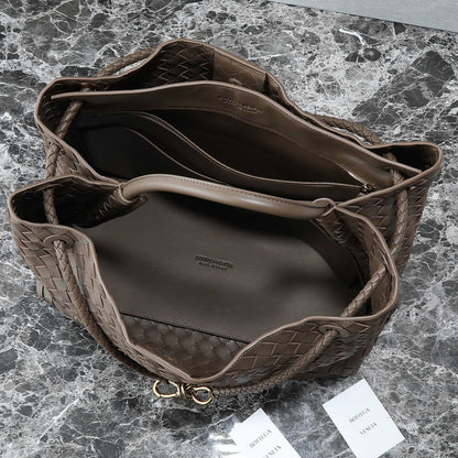 BOTTEGA VENETA 25S GRAND SAC ANDIAMO 42 EN CUIR DE VEAU MARRON FONCÉ AVEC QUINCAILLERIE DORÉE
