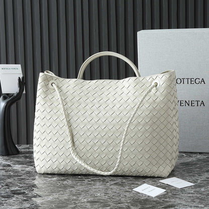 BOTTEGA VENETA 25S GRAND SAC ANDIAMO 42 EN CUIR DE VEAU IVOIRE AVEC ACCESSOIRES DORÉS