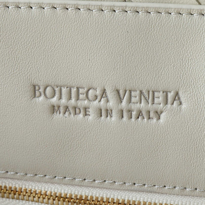 BOTTEGA VENETA 25S GRAND SAC ANDIAMO 42 EN CUIR DE VEAU IVOIRE AVEC ACCESSOIRES DORÉS