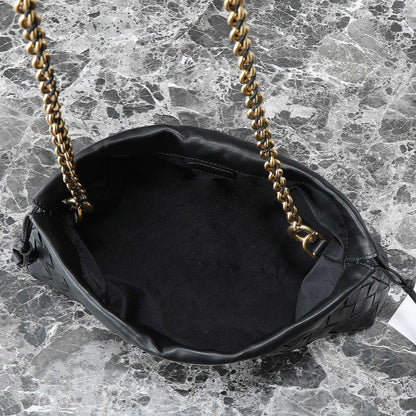 BOTTEGA VENETA 25S DUSTBAG NOTTE 33 EN CUIR DE VEAU NOIR AVEC FINITIONS MÉTALLIQUES DORÉES
