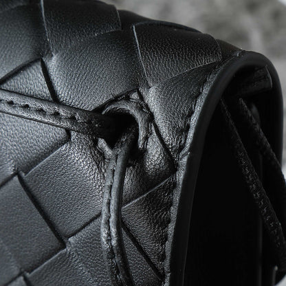 BOTTEGA VENETA 25S POCHETTE ANDIAMO 19 EN CUIR DE VEAU NOIR QUINCAILLERIE DORÉE