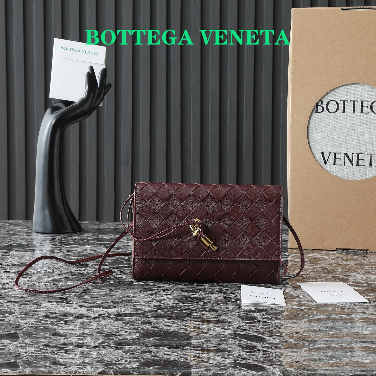 BOTTEGA VENETA POCHETTE ANDIAMO 19 EN CUIR DE VEAU MARRON PROFOND 25S QUINCAILLERIE DORÉE