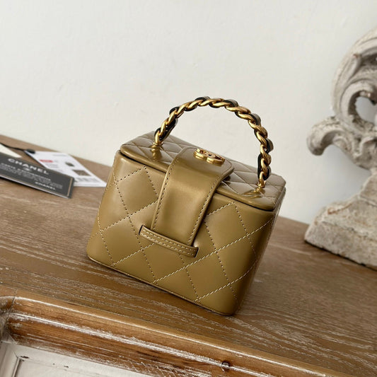 MINI TROUSSE DE TOILETTE VINTAGE 11 EN CUIR DE VEAU BRILLANT CAPE PALLISER AVEC ACCESSOIRES DORÉS