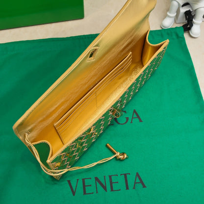 BV Long Clutch Andiamo 31 Cuir Métallisé Or GHW