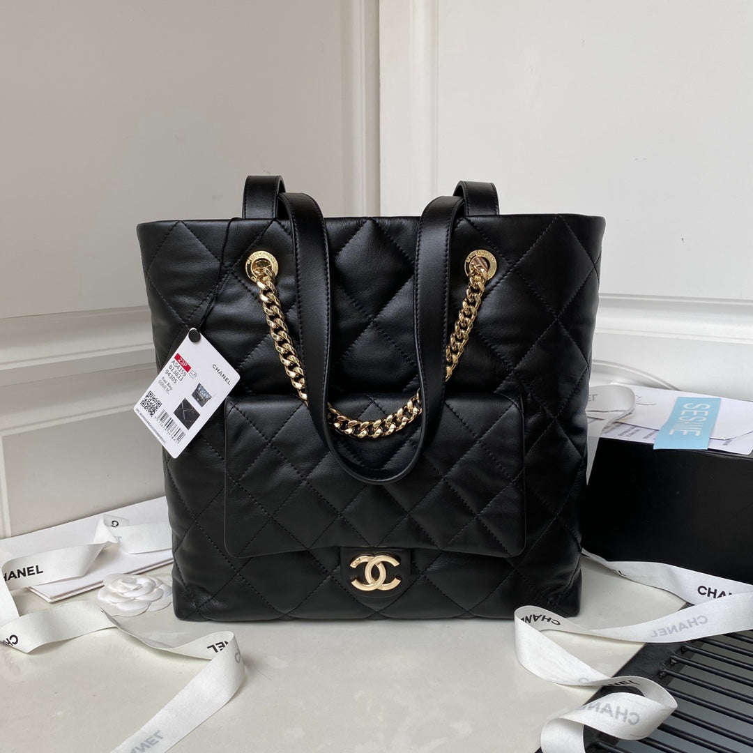 23P Hobo Shopping Cuir de veau noir Détails dorés