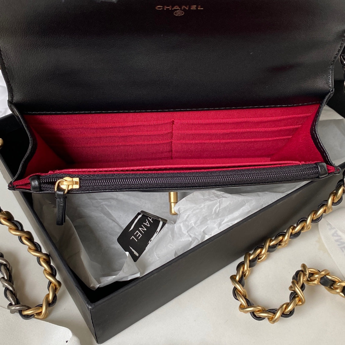 19 WOC 19CM CUIR D'AGNEAU NOIR FINITIONS DORÉES