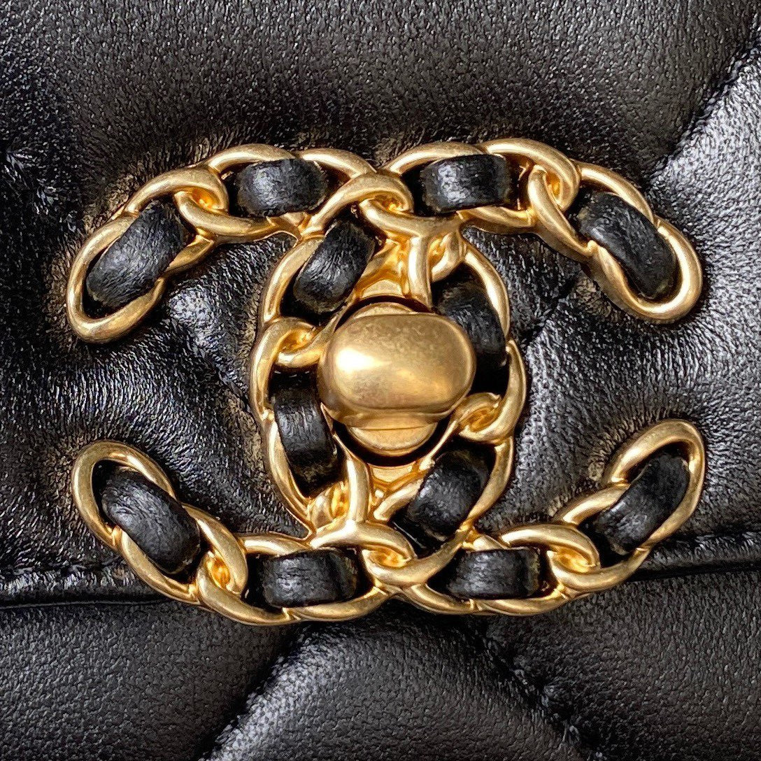 19 WOC 19CM CUIR D'AGNEAU NOIR FINITIONS DORÉES
