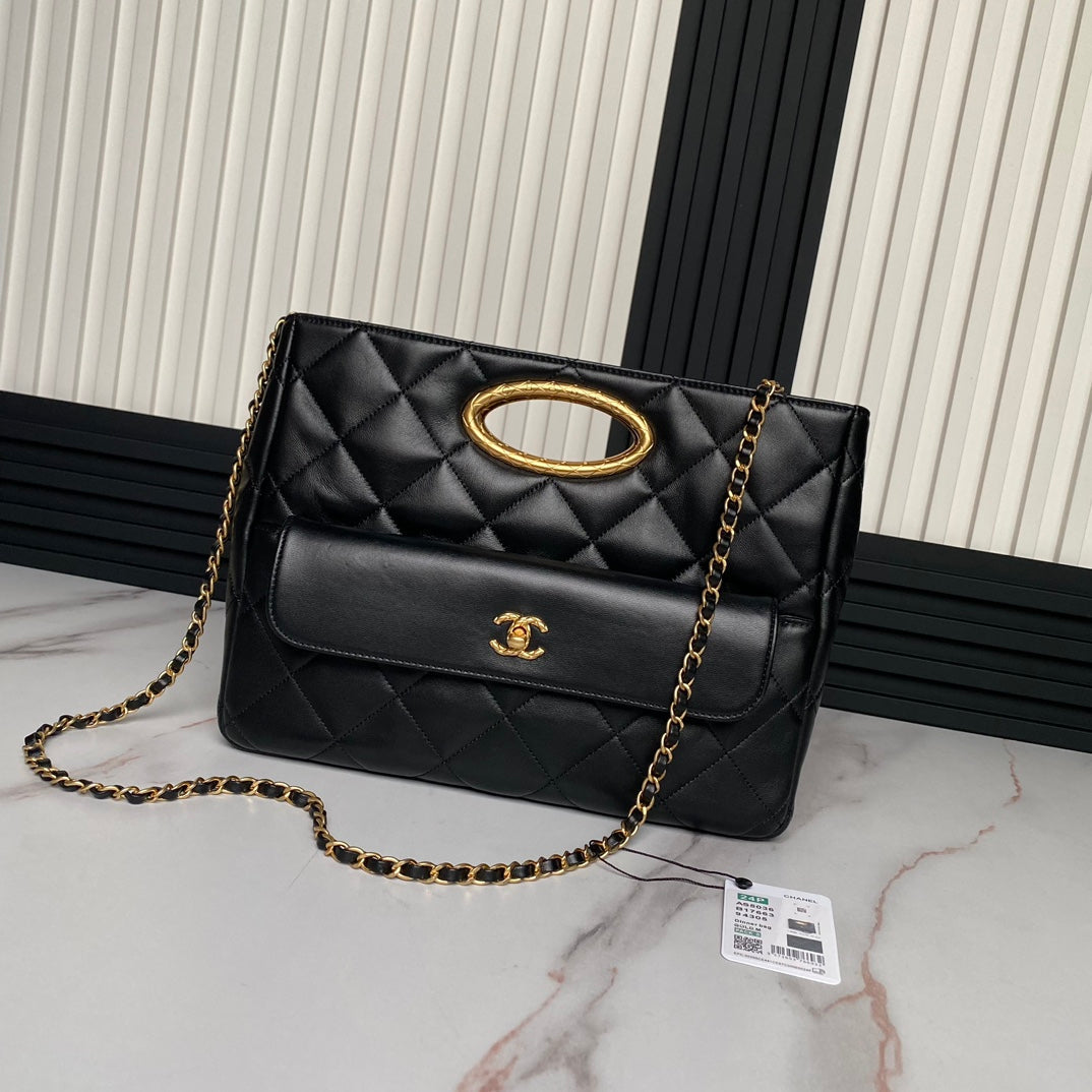 Pochette CLUTCH 34 EN CUIR D'AGNEAU NOIR FINITION MÉTALLIQUE DORÉE