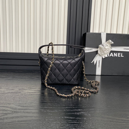 SAC HOBO 21 EN CUIR DE VEAU GRAINÉ NOIR ET MÉTAL DORÉ