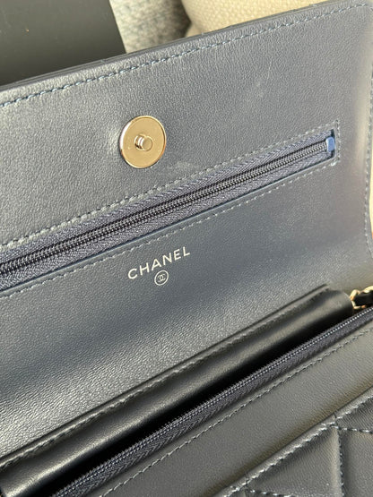 SAC CC WOC ENTRUPY 19 EN CUIR DE VEAU BLEU INDIGO