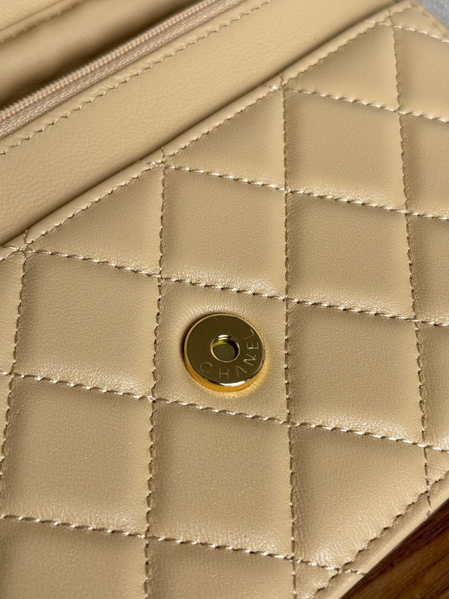 Sac CC WOC ENTRUPY 19 en veau crème foncé