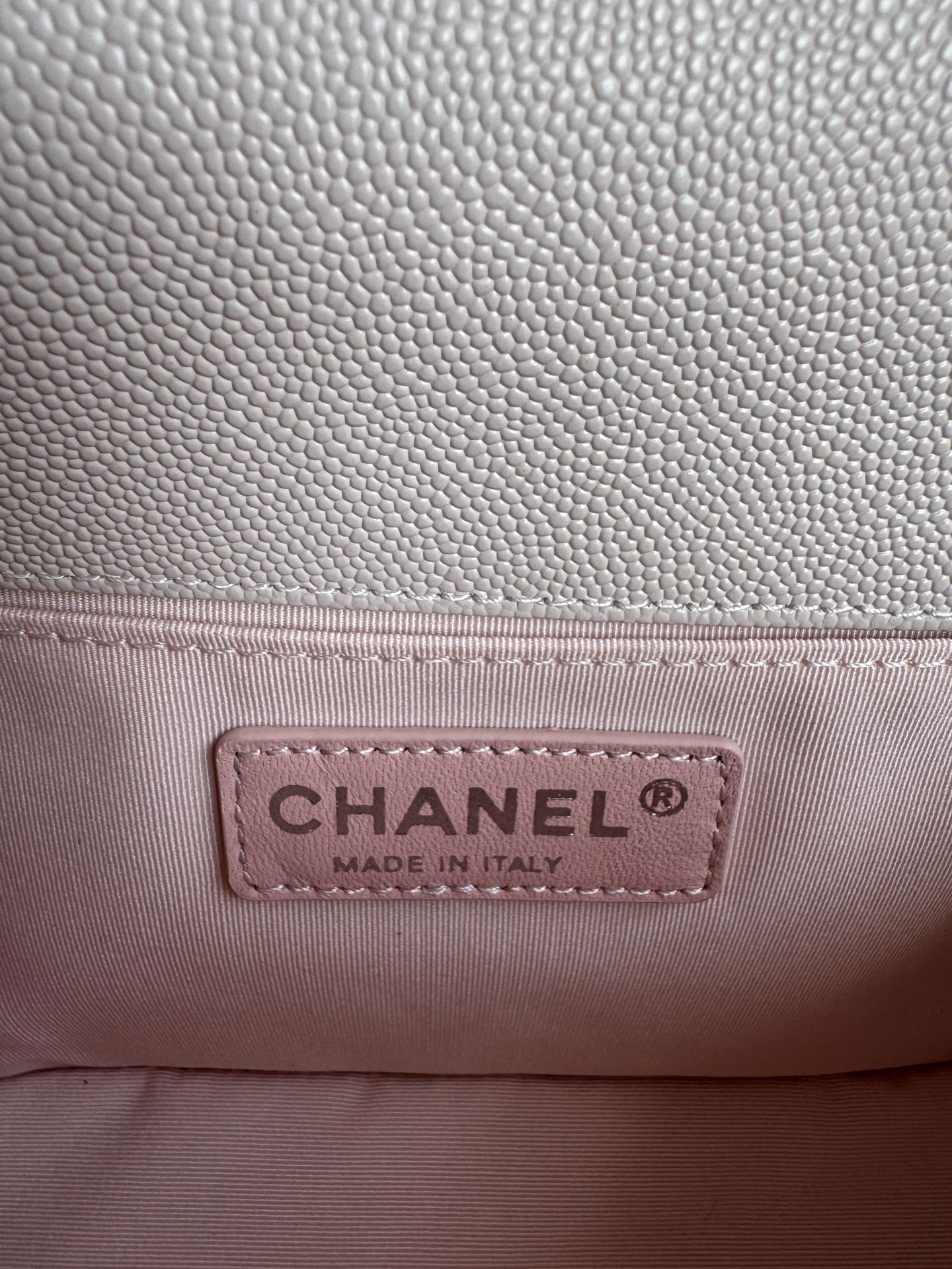 SAC BOY MEDIUM 25 EN CUIR DE VEAU NU ROSE