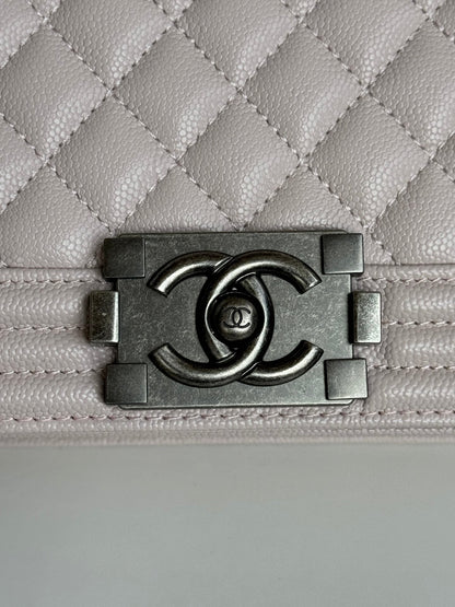SAC BOY MEDIUM 25 EN CUIR DE VEAU NU ROSE