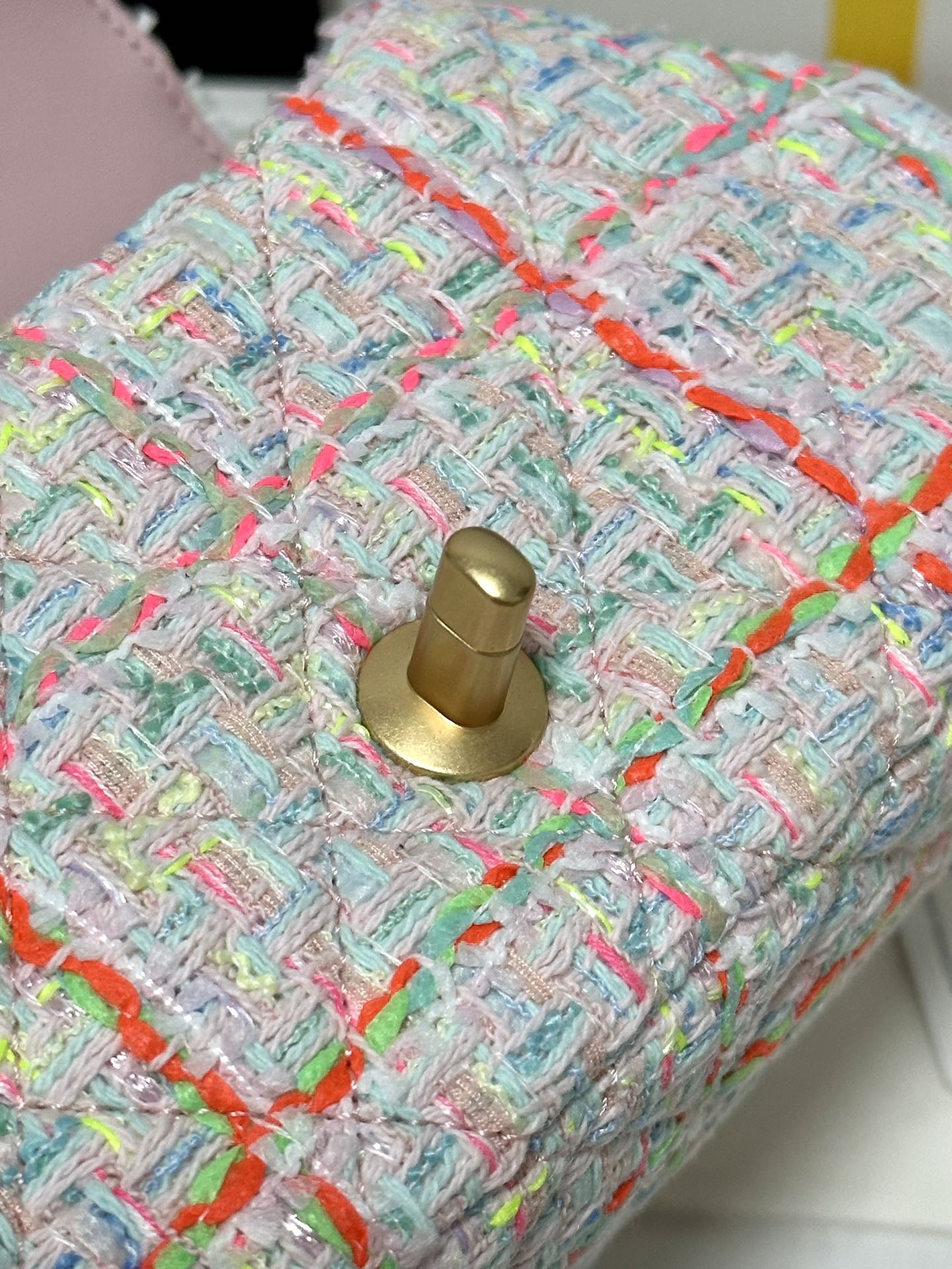SAC À RABAT CC MINI 21 EN TWEED DE LAINE MULTICOLORE ROSE CLAIR