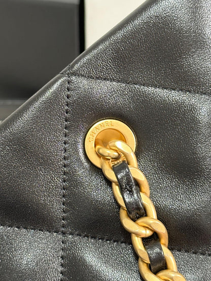SAC CABAS MAXI 36 EN AGNEAU NOIR MÉTALLISÉ DORÉ
