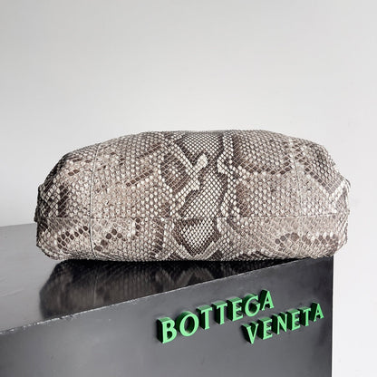 POCHETTE CLUTCH 38 EN CUIR DE VEAU À MOTIF SERPENT