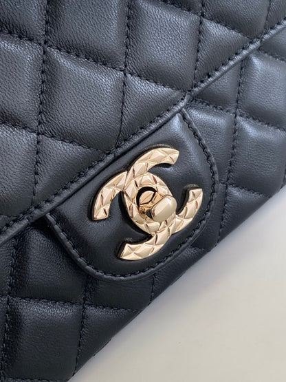 SAC À RABAT CC MINI 20 EN CUIR DE VEAU NOIR