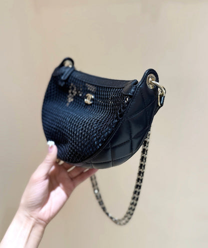 POCHETTE FILET 22 EN CUIR D'AGNEAU EFFET NOIR MÉTALLISÉ DORÉ