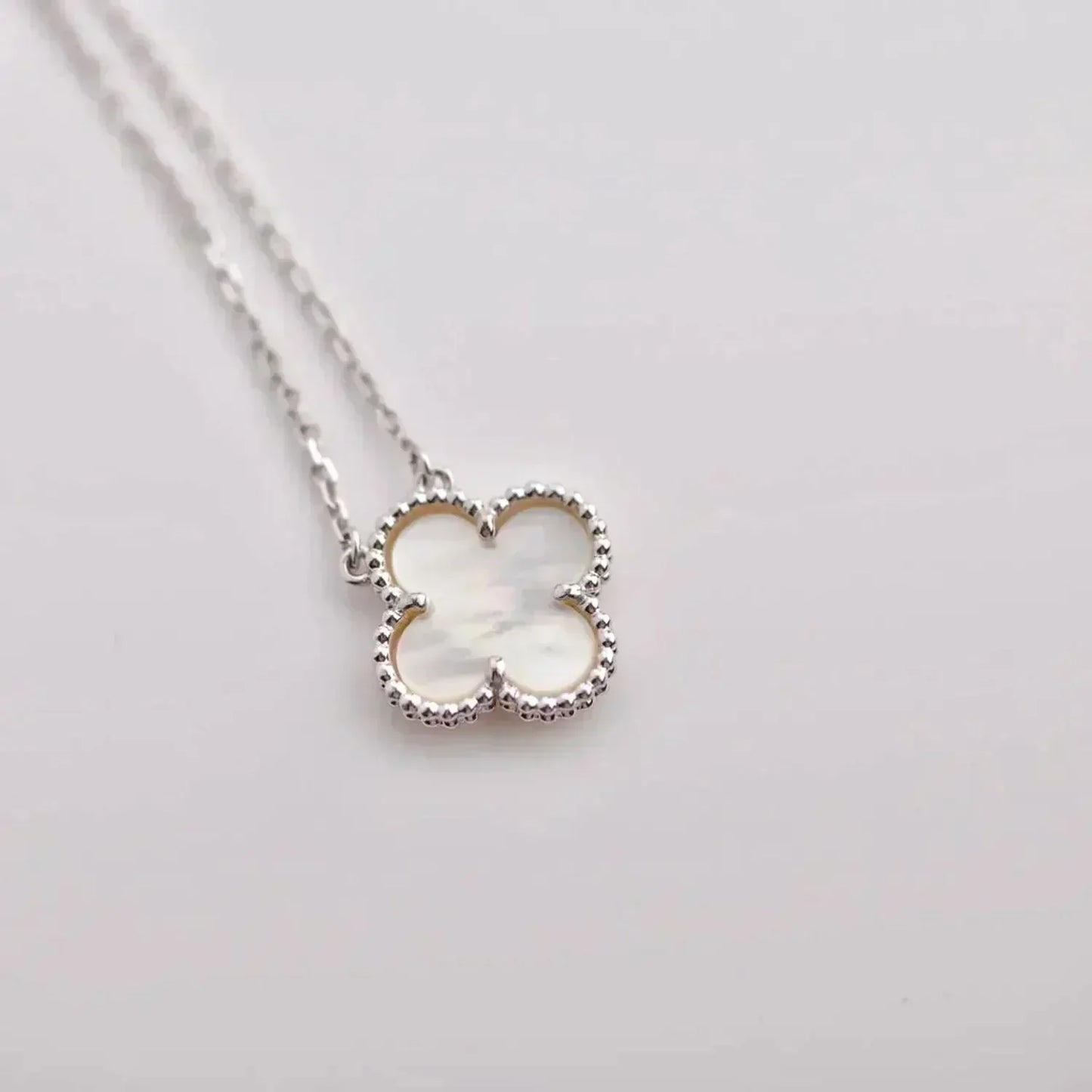 [Shinejoy]CLOVER  15MM WHITE MOTHER-OF-PEARL SILVER