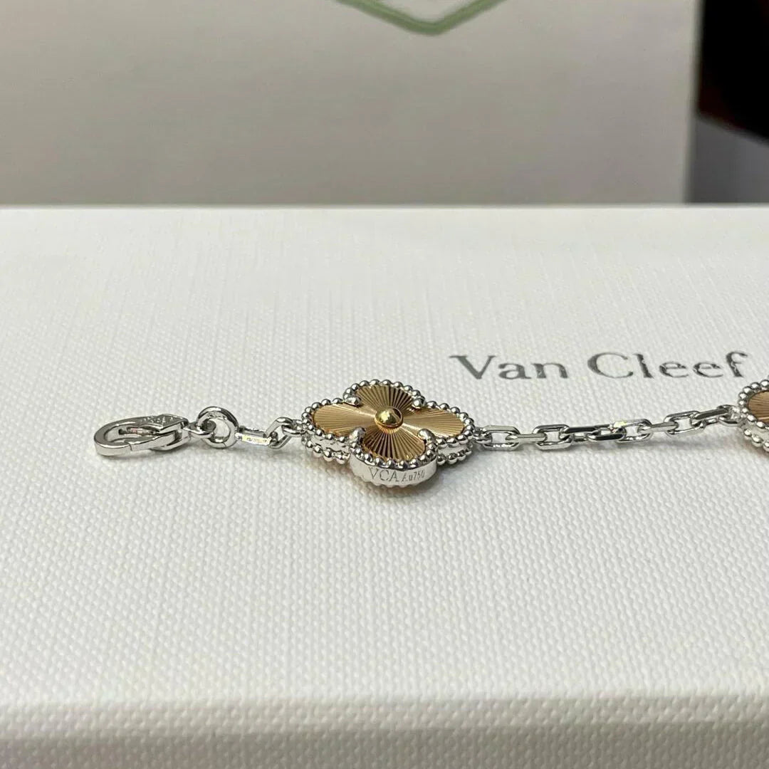 [Shinejoy] CLOVER 5 MOTIF LASER BRACELET COLLECTION
