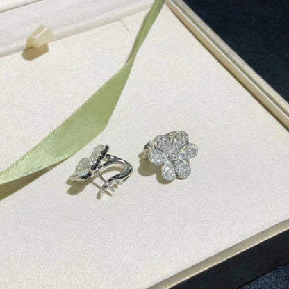[Shinejoy]FRIVOLE SILVER FLOWER DIAMOND EARRINGS