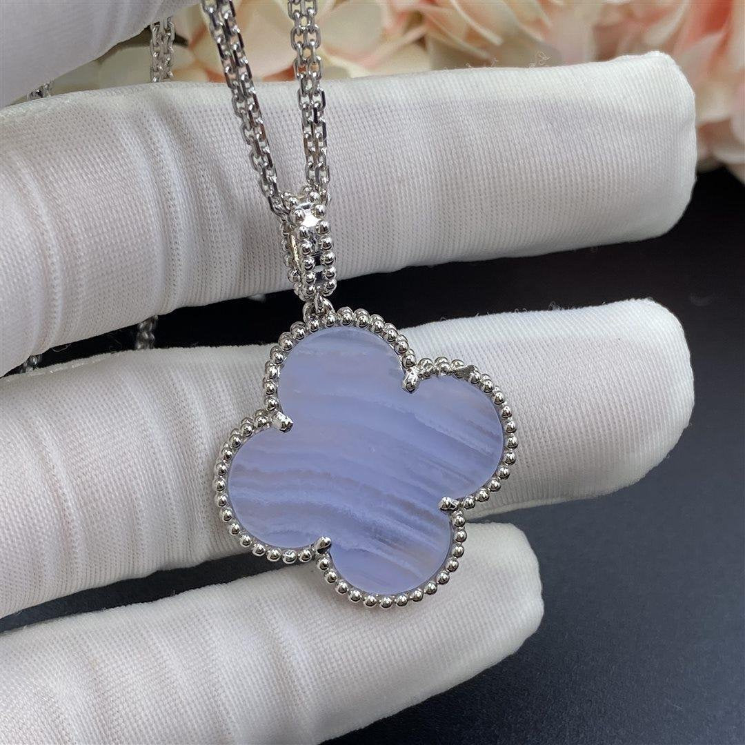 [Shinejoy]CLOVER SILVER CHALCEDONY BIG CLOVER NECKLACE