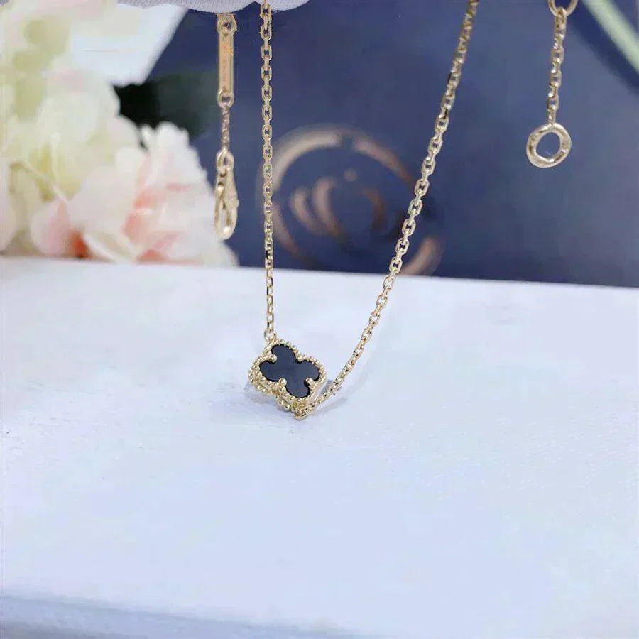 [Shinejoy]CLOVER ONYX SINGLE FLOWER BRACELET